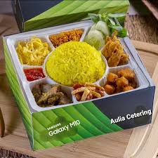 Siapa yang tak kenal nasi box tapao? Jual Nasi Kuning Box Asin Kab Tangerang Beda Resep Tokopedia
