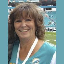 Loretta Tester's Instagram, Twitter & Facebook