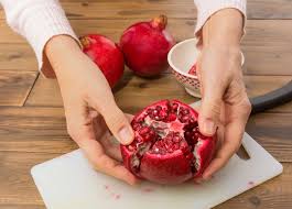 Granatapfel Offnen Schalen Entkernen Plantura