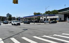 See more of diamond diaries saga fans on facebook. Apparent Four Car Collision At Jerome Ave Bedford Pk Blvd Two People Hospitalized Norwood News