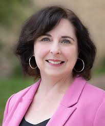 Karen Beeson's Instagram, Twitter & Facebook