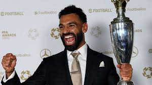 Doing this at 33 is incredible' - Mohamed Salah reacts to winning record-breaking  third PFA Players' Player of the Year award after 'best season of my  career' as Liverpool talisman references failed
