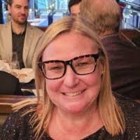 Stephanie Kirton's Instagram, Twitter & Facebook