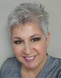 Pin On Short Grey Hair Silver Hair Grijs Haar Cheveux Gris Graue Haare Sedye Volosy Canas