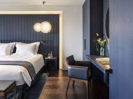 Pin By Mncbs On Camere Letto Room Hotel Interiors Bedroom Hotel