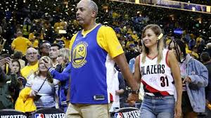 She is the gorgeous mother of the golden state warriors star stephen curry as well as the dallas mavericks point guard named seth. Siupuos Yuzczm