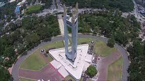 The quezon memorial circle is a national park and shrine in quezon city, metro manila, philippines. It S More Fun In Qc Circle History Of Quezon Memorial Circle