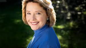 Ellen McLain: Iconic Voice of AI Antagonists in Gaming