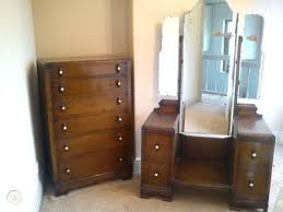 Art deco bedroom furniture should complement the colors of the room, as well as being relaxing. 1930s Art Deco Bedroom Furniture 267823108