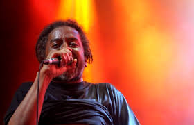 Mort du ventre est sortie de la clinique ce matin. 8zhhwkb8hkd1lm