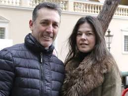 Daniel ducruet est né le 27 novembre 1964 à beausoleil, commune française jouxtant monaco et située dans les alpes maritimes. Photos Daniel Ducruet Et Sa Compagne Se Sont Maries A Monaco Sur Buzz Insolite Et Culture