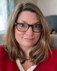 Debbie Ennis's Instagram, Twitter & Facebook