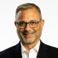 Alyssa Linn's Instagram, Twitter & Facebook