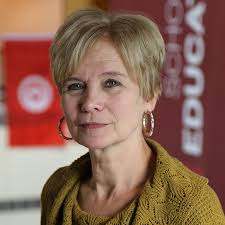 Gayle Buck's Instagram, Twitter & Facebook