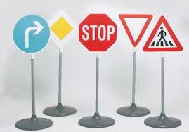 Magazin online soluții complete mobilier. Semne De Circulatie In Miniatura Reunit Ro