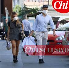 L'attore torinese e la sua compagna hanno postato sui loro profili social la stessa immagine in bianco e nero per. Chi Magazine Luca Argentero E Cristina Marino Con La Facebook