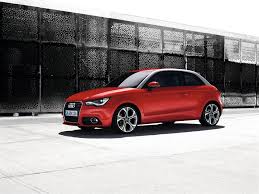 Rouge Et Noir Audi A1 Algerie L Audi A1 Sportback Un Design Unique Cinq Portes Et Cinq Places Pour Plus De Liberte Et De Fonctionn Audi A1 Black Audi Audi