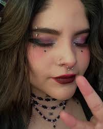 Scarlett León (@skrltxx) • Instagram photos and videos