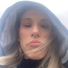 Emma Dow's Instagram, Twitter & Facebook