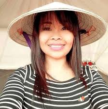 🔥Samy nisafidy ny loko mavo i Dadi Love sy Landrissa ary i Tence Mena sy  Ayo Naej teo amin'ny lokon'akanjon'ireo "demoiselles d'honneur". 🔥Samy  "bustier" na mampiseho tratra ihany koa ny didiakanjon'ireo vehivavy