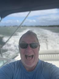 My fella took this picture with Hilde but it looks like Hilde took a selfie  with her Dad 🤣