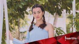 Oh mengapa tak bisa dirimu yang mencintaiku tulus dan apa adanya. Lirik Lagu Tanya Hati Mawar De Jongh