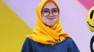 Lihat ide lainnya tentang gambar, aktris, gambar orang. Klarifikasi Pihak Ria Ricis Soal Video Viral Tentang Syuting Konten Yang Diprotes Warga News Entertainment Fimela Com