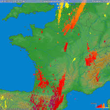 Les orages sont souvent accompagnés de grêle, de fortes pluies et/ou de rafales tempétueuses. Actualites Meteo Bilan Des Orages Du 18 Au 20 Juin 2021 Sur La France 21 06 2021