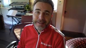 I´m 25, musician, from music video by gary barlow performing so help me girl. Gary Barlow Revives Crooner Sessions For Latest Lockdown Retro Pop