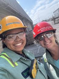 Deandre Ruffin's Instagram, Twitter & Facebook