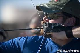 Apcc射箭运动推广理事会是archery promotion council of china的英文缩写，其宗旨是团结全国射箭团体、民间射箭爱好者、组成互助形式理事会。 旨在通过建立理事会的架构，建立由自律公约约束的联合团体，规范射箭项目推广方式，倡导安全有序进行射箭运动。 æ­£åœ¨å°„ç®­çš„äººç‰© ç´«é«¯ä¼¯ ååŠ©æ‹æ'„ å¿«èµ„è®¯