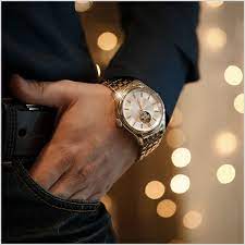 Brands and designers, such as dolce & gabanna, and roberto cavalli are examples of brands that wear the crown. The Best Luxury Watch Brands For Men