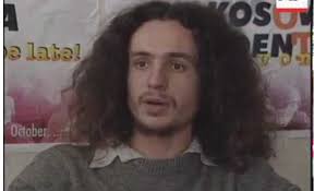 Albin kurti, 7 dhjetor 2001: Kryeministri Rebel Dhe Disa Foto Te Rralla Te Albin Kurtit