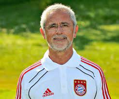 Jun 20, 2021 · francesco guidolin, nella sua intervista alla gazzetta dello sport, ha utilizzato termini entusiastici per descrivere giacomo raspadori del sassuolo:. Gerd Muller Former German Footballer Birthday Childhood Gerd Muller Biography