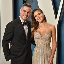 Check out the latest pictures, photos and images of jessica alba from 2020. Jessica Alba And Cash Warren S Body Language Explained