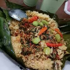 Berikut 10 resep nasi bakar ikan, brilio.net lansir dari berbagai sumber, senin (30. Nasi Bakar Tongkol Pete Pedas Jekin