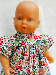 Soft Floral Dress for Dolls From 30 to 34 Cm, a Tender Burst of Poetry.