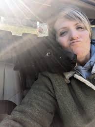 Out in NYC wearing siren ring by: @emilythebearrr