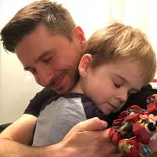 Sergej Lazarev Pokazal Kak 5 Letnij Syn V Stihah Pozdravil Ego S Dnem Rozhdeniya Vokrug Tv