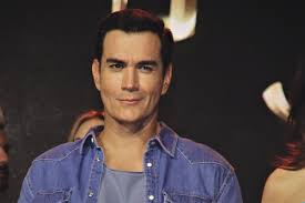 David Zepeda responde tras filtración de conversaciones con fans