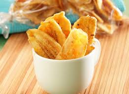 Tepung ketan dicampur terlebih dahulu dengan gula merah kuo tie sebagai makanan pembuka atau camilan bentuknya seperti pangsit yang isinya daging babi masakan kali ini yaitu kue nagasari pisang tepung beras yang termasuk jenis kue basah trad. Resep Keripik Pisang Goreng Tepung Enak Camilan Wajib Saat Kumpul Bersama Keluarga Semua Halaman Sajian Sedap