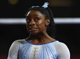 Simone arianne biles, one of the popular professional american artistic gymnast is simply recognized as simone biles. Simone Biles May Be Dealing With An Injury During The Tokyo Olympics