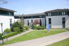 Trotz möglicher wartezeiten auf ein verfügbares zimmer, bieten auch die studentenwerke. Universitatsstrasse 60 82 Studierendenwerk Dusseldorf