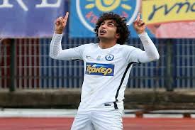 قرر الاتحاد المصري لكرة القدم تخفيض عقوبة إيقاف لاعب المنتخب المصري عمرو وردة لتقتصر على الدور الأول من بطولة كأس الأمم. Ù…Ø¯Ø­Øª ÙˆØ±Ø¯Ø© ÙŠÙƒØ´Ù ØªÙØ§ØµÙŠÙ„ Ù…ÙØ§ÙˆØ¶Ø§Øª Ø§Ù„Ø£Ù‡Ù„ÙŠ Ù…Ø¹ Ù†Ø¬Ù„Ù‡ Ù†Ø¬Ù… Ø§Ù„Ø¬Ù…Ø§Ù‡ÙŠØ±
