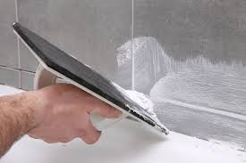 Fliesen verfugen mit verschiedenem material Fliesen Fugen Breite Farbe Form Beeinflussen Die Flache Erich Wober Gmbh