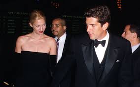 Carolyn seemed to exclusively wear solid colored one jackie kennedy carolyn bessette kennedy os kennedy die kennedys women in america calvin klien john junior jfk jr john fitzgerald. Remembering Jfk Jr And Carolyn Bessette Marking 20 Years Since Plane Crash Flair Magazine