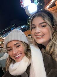 Lauren and Maddie seeking 2 roommates