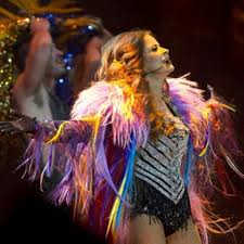 Armando avila, emilio avila conductor: Gloria Trevi Pelo Suelto En Vivo Vina Del Mar By Gabriel Ruiz De Vilchis