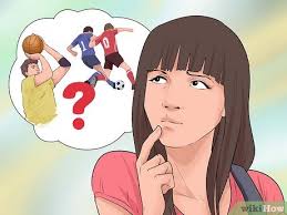 How to Get a Senior Interested in You As a Freshman: 12 Steps