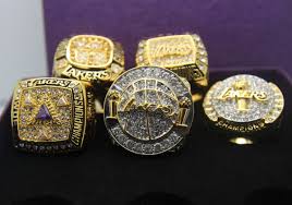 The los angeles lakers are honoring kobe bryant with their 2020 championship rings. Free Shipping Exclusive La Lakers Nba Championship Ring Replicas W Wooden Box Nba Championship Rings Championship Rings Los Angeles Lakers Basketball